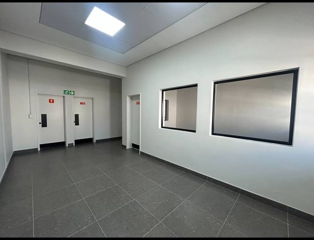 198M² BUILDING TO LET IN MAITLAND